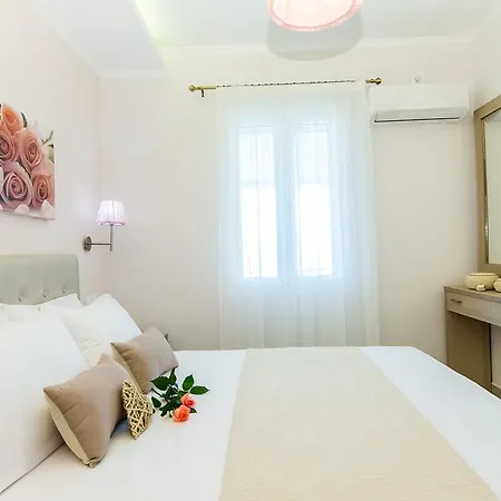 펜션 Yakinthi 아모우디