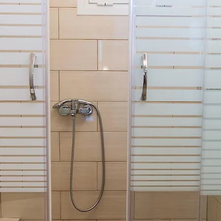 Yakinthi 아모우디