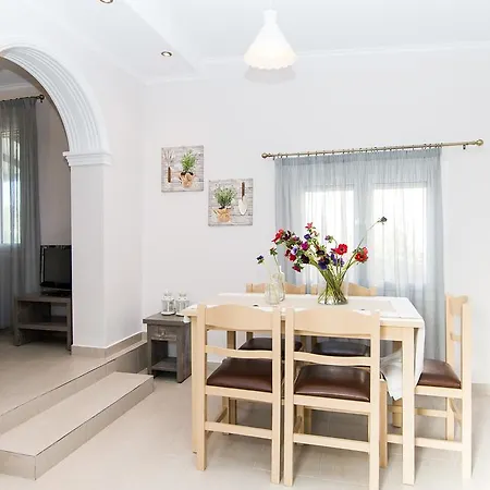 Ferienhaus Yakinthi *